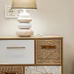 Terr69- Bright Gem In Charming Old Town *