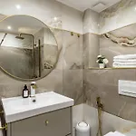 Terr69- Bright Gem In Charming Old Town *