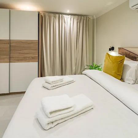 Terr69- Bright Gem In Charming Old Town