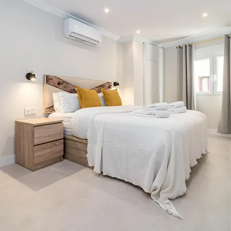 Terr69- Bright Gem In Charming Old Town Apartment