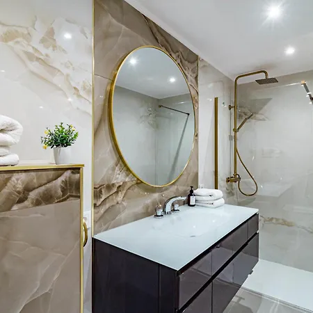 Terr69- Bright Gem In Charming Old Town *