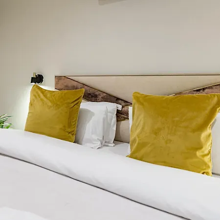 Terr69- Bright Gem In Charming Old Town *