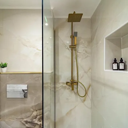 Terr69- Bright Gem In Charming Old Town *