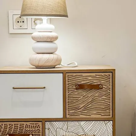 Terr69- Bright Gem In Charming Old Town 아파트 에스테포나