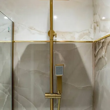 Terr69- Bright Gem In Charming Old Town * 에스테포나