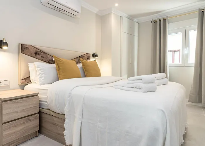 Terr69- Bright Gem In Charming Old Town Estepona