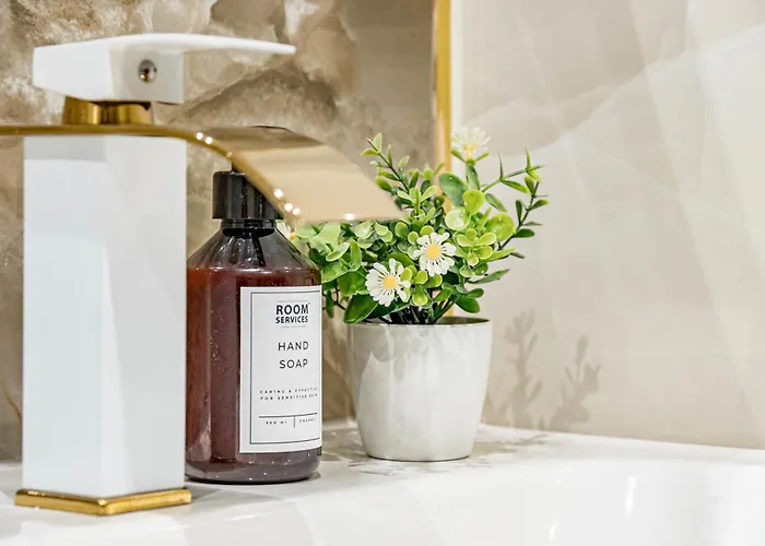 Terr69- Bright Gem In Charming Old Town Estepona