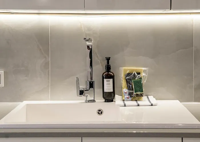 Terr69- Bright Gem In Charming Old Town