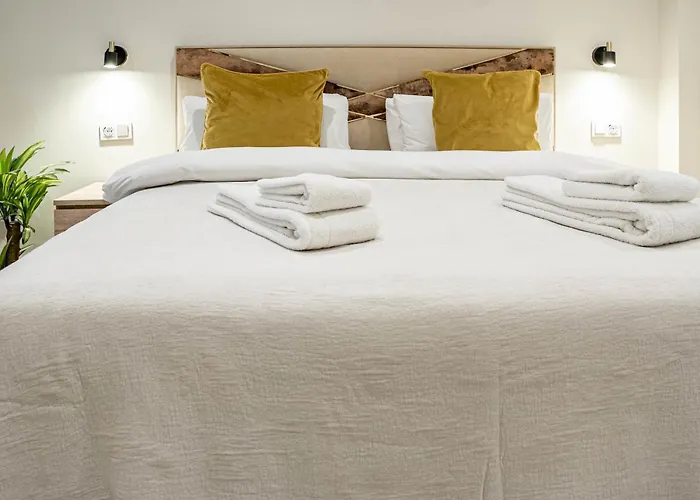 Terr69- Bright Gem In Charming Old Town *